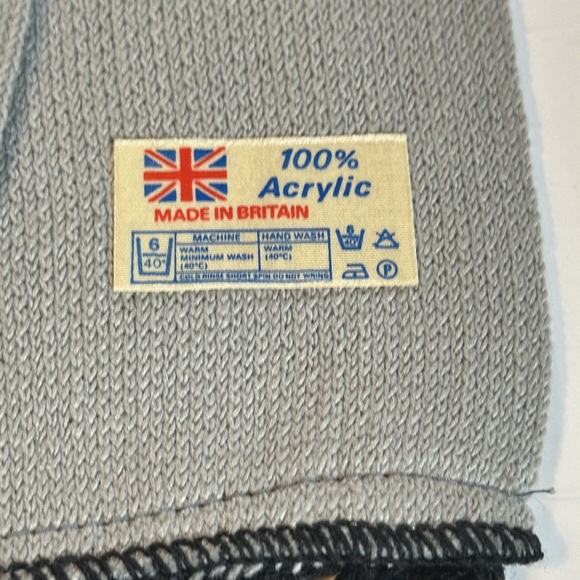 QUEEN 1982 EUROPEAN TOUR SCARF HOT SPACE TOUR FREDDIE MERCURY - Picture 7 of 8